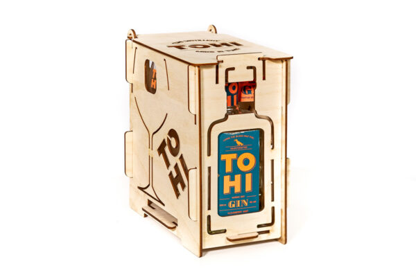 TOHI gift set with gin and glass