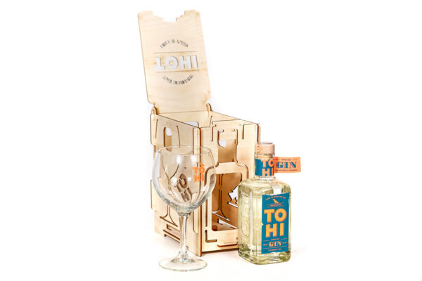 TOHI gift set with gin and glass