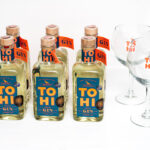 TOHI Cloudberry Mist sixpack with 2 glasses