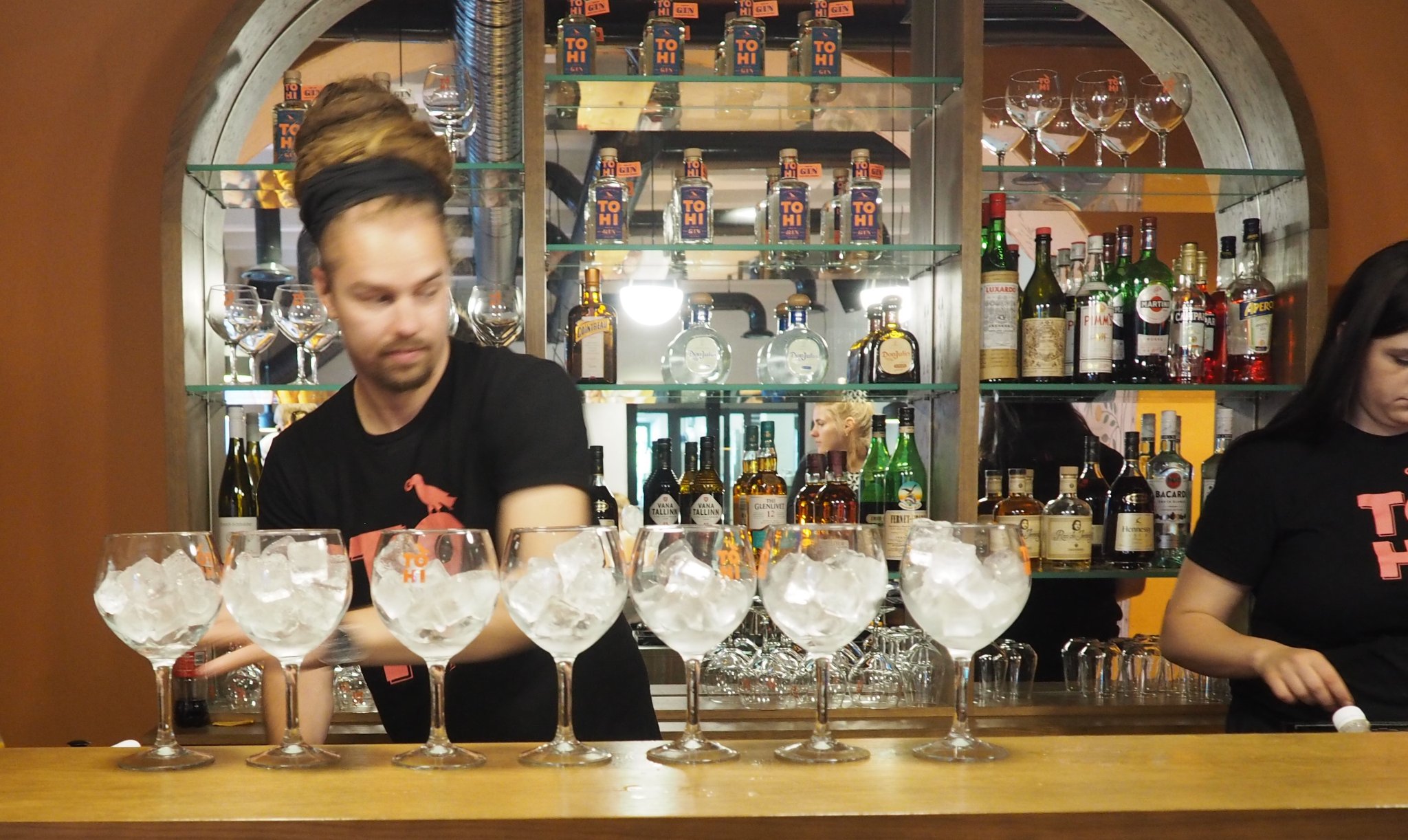 Džinnibaar Tohi Distillery majas Kohilas. Peokoht Raplamaal firmapeoks, jõulupeks